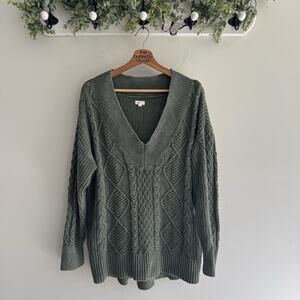 Aerie Green Cable Knit V Neck Sweater Medium N4553